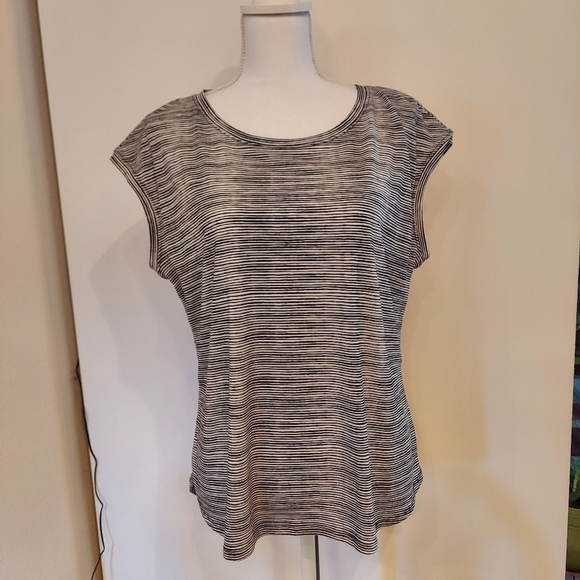 Elle Tops - ELLE Gray/White woman's blouse. Size L All seasons Gift Free fit Christmas Stret